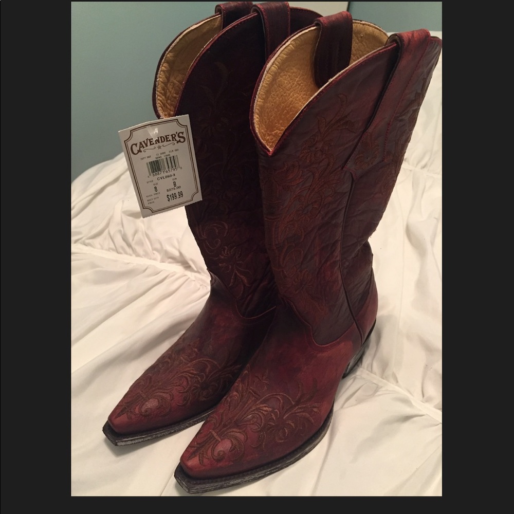 Red Burgundy embroidered cowgirl boots!